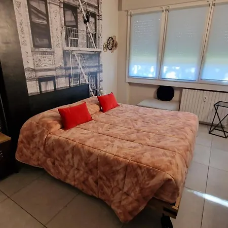 Bed and Breakfast Nyx Lilura Foresteria Lombarda Seriate Exterior foto